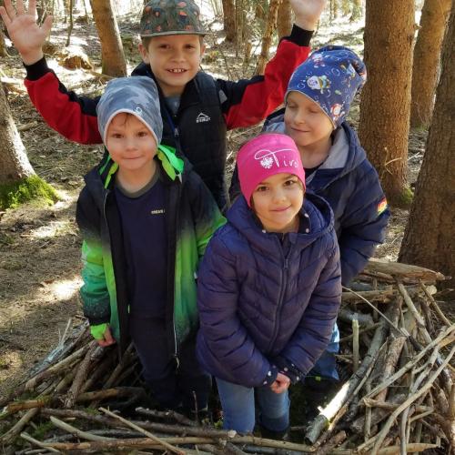 Kinder der 1. Klasse