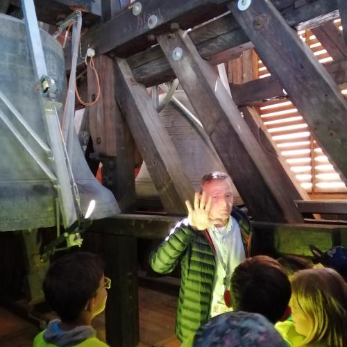 Bei der großen Glocke Maria Maximiliana