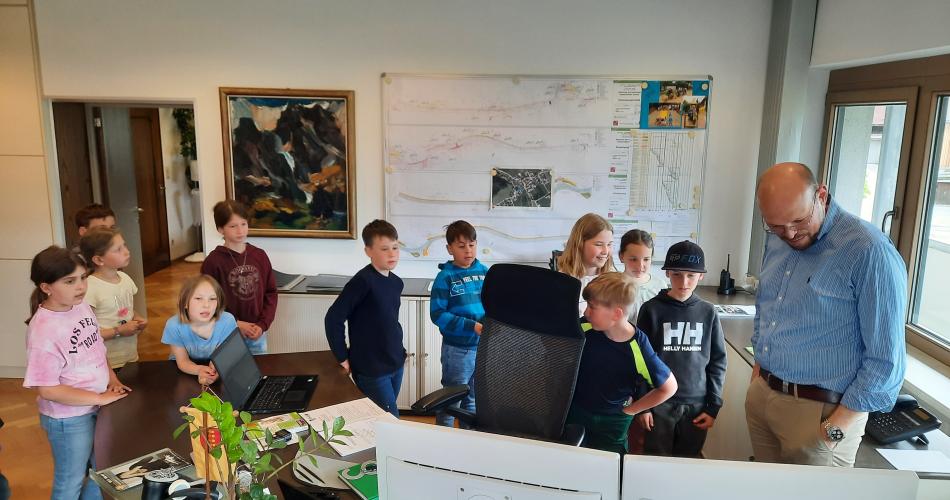 Im Büro des Bürgermeisters